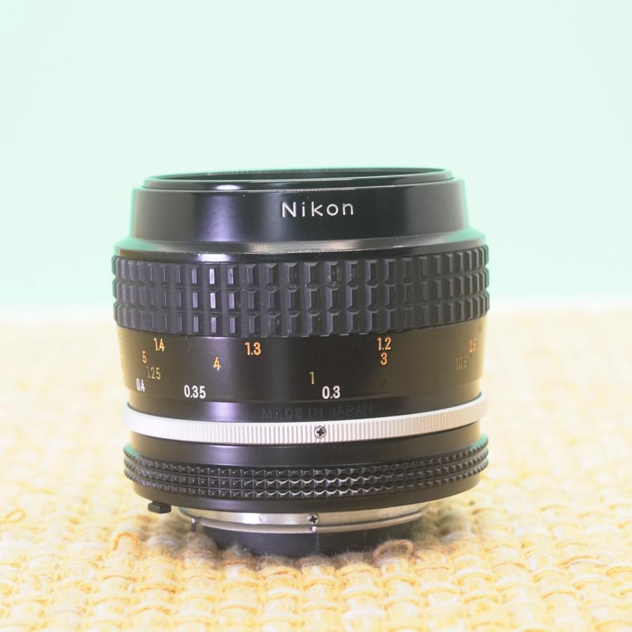 ニコン Ai Micro Nikkor 55mm f3.5 オールドレンズ97 :23070229:カメラのしゃしゃ舎 Yahoo!店