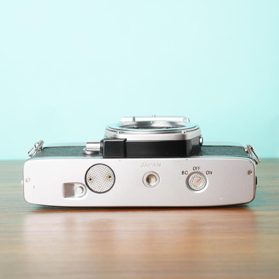 完動品◎ミノルタSRT101 ボディ フィルムカメラ #526#の画像
