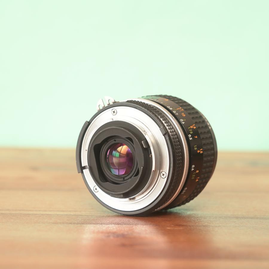 ニコン Ai Micro Nikkor 55mm f3.5 オールドレンズ 54 : 231116 