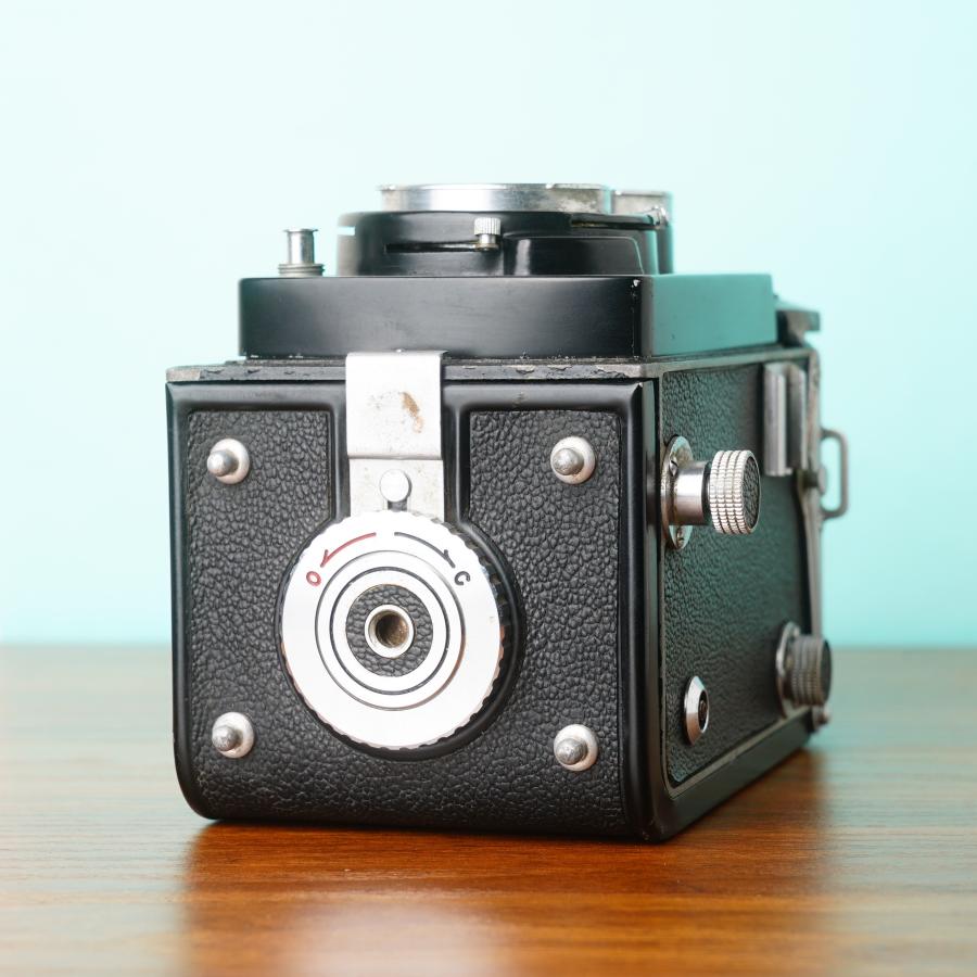 YASHICA（ヤシカ） 完動品◎YASHICAFLEX C型 二眼レフ フィルムカメラ
