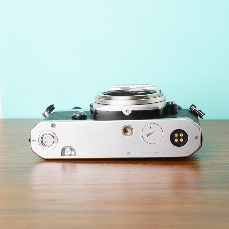 [美品] 完動品◎ニコン FE ボディ フィルムカメラ 防湿庫管理 #86 ニコン [美品] 完動品◎ニコン FE ボディ フィルムカメラ 防湿庫