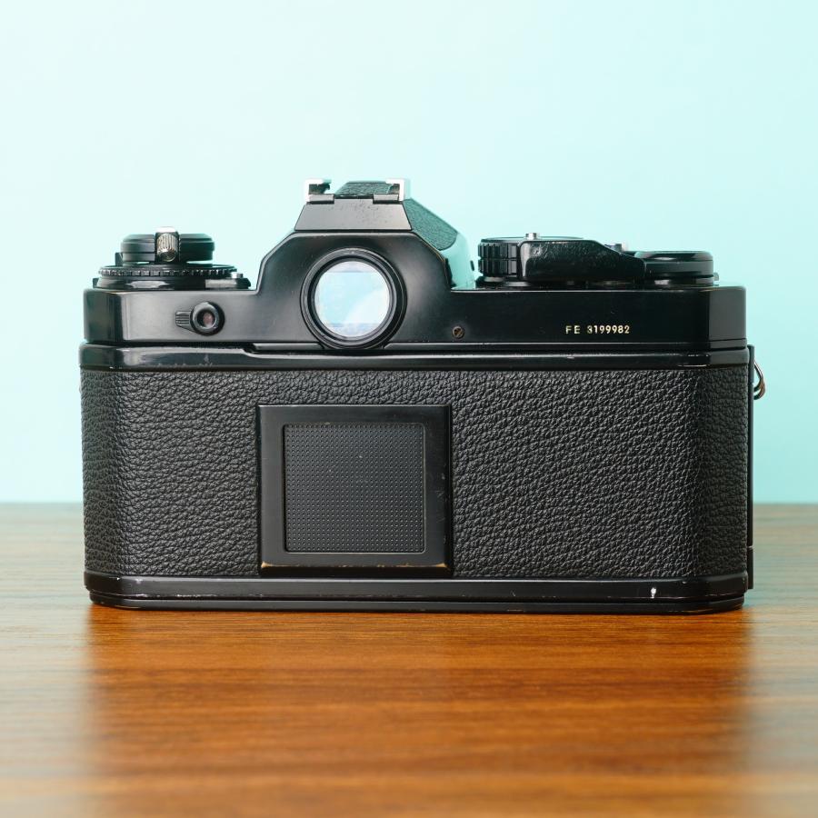 Nikon FE2 ボディ ブラック 露出計OK 2003