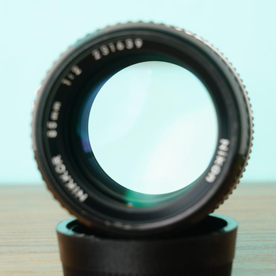 Ai Nikkor 85mm F2 オールドレンズ #353 ニコン（Nikon） Ai Nikkor 85mm F2 オールドレンズ #353 : カメラの