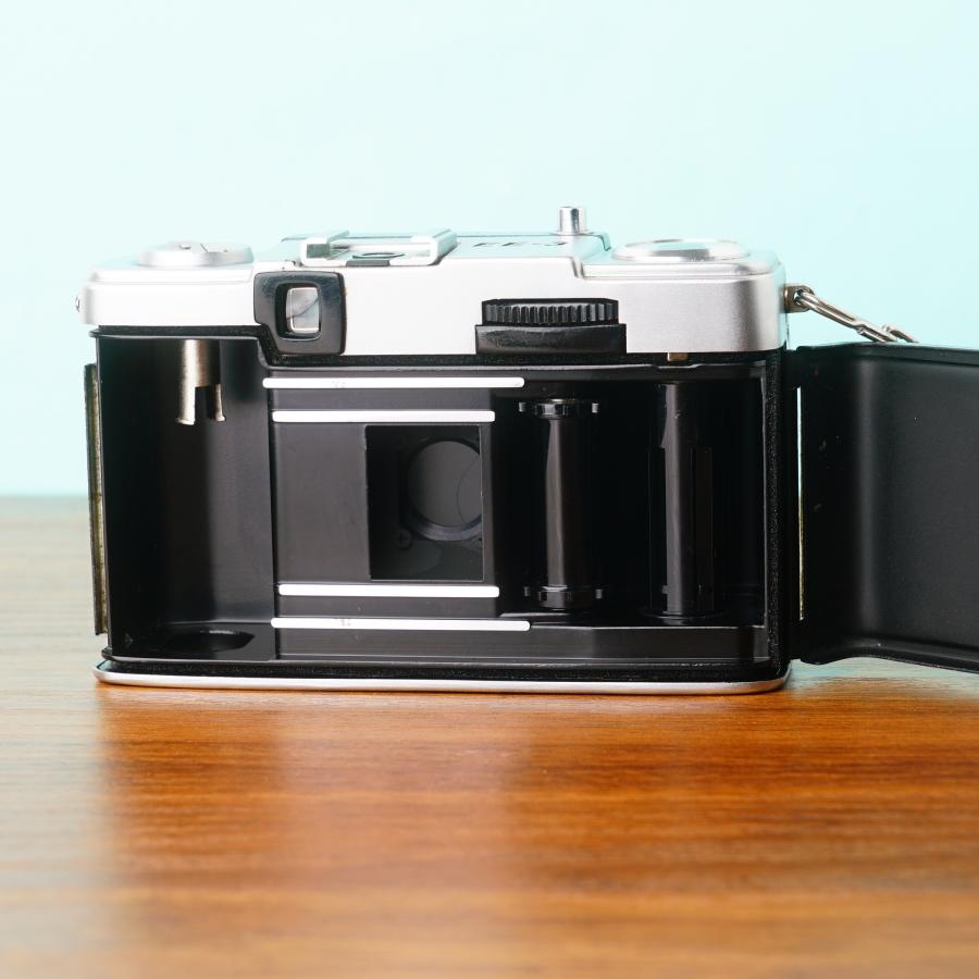 OLYMPUS PEN 【完動品／整備済】OLYMPUS EE-3 ハーフサイズ フィルム