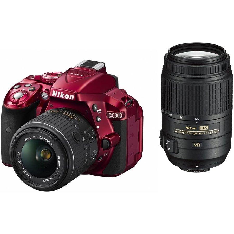 D5300 Wズームキット レッド 一眼レフカメラ