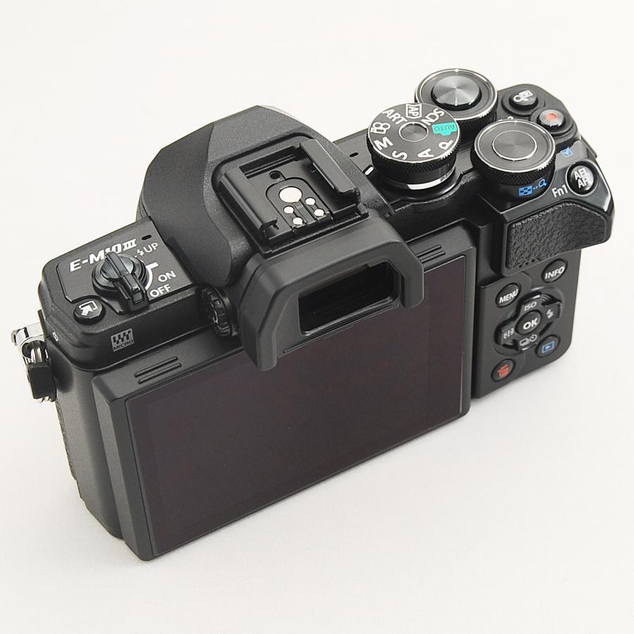 OM-D OLYMPUS E-M10 Mark3 ショット数1367枚 新品マニュアル単