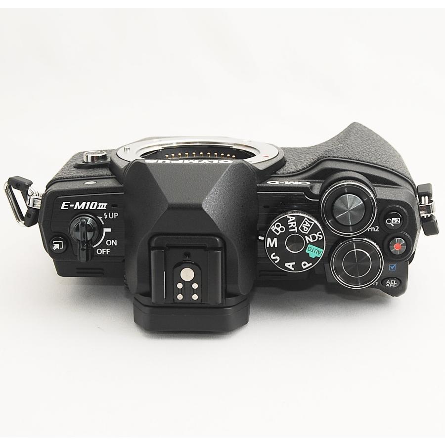 OM-D OLYMPUS E-M10 Mark3 ショット数1367枚 新品マニュアル単
