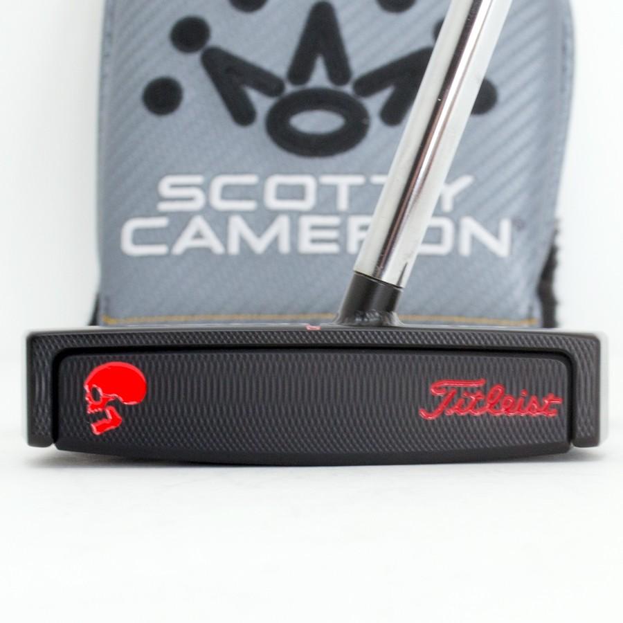 ［即日発送］ スコッティキャメロン カスタムパター FUTURA 6M [Side Face Skull] Art Black Finish welded center neck Red Ver. 【XUR2350934262】(82357円)