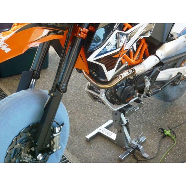 正規品/アウテックス KTM690SMC/SMCR リフトスタンド用アンダーフレーム OUTEX バイク : 140729-537033 : モトメガネYahoo!店 - 通販 - Yahoo!ショッピング 正規品/アウテックス KTM690SMC/SMCR リフトスタンド用アンダーフレーム OUTEX バイク : 140729-537033 : モトメガネYahoo!店 - 通販 - Yahoo!ショッピング