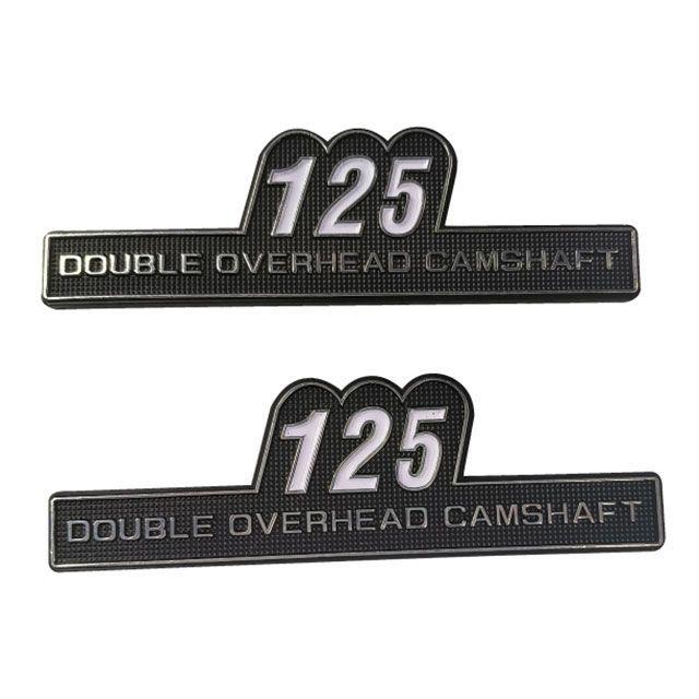 マッドマックス 汎用 サイドカバーエンブレム 125 貼り付けタイプ 左右