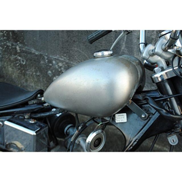 部品屋K&W JAZZ50 JAZZ50用ピーナッツタンク K&W : モトメガネYahoo!店