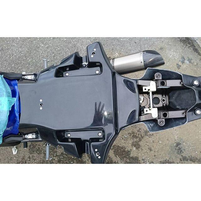 才谷屋ファクトリー YZF-R1 15 純正シートカウル用 シート台、シート