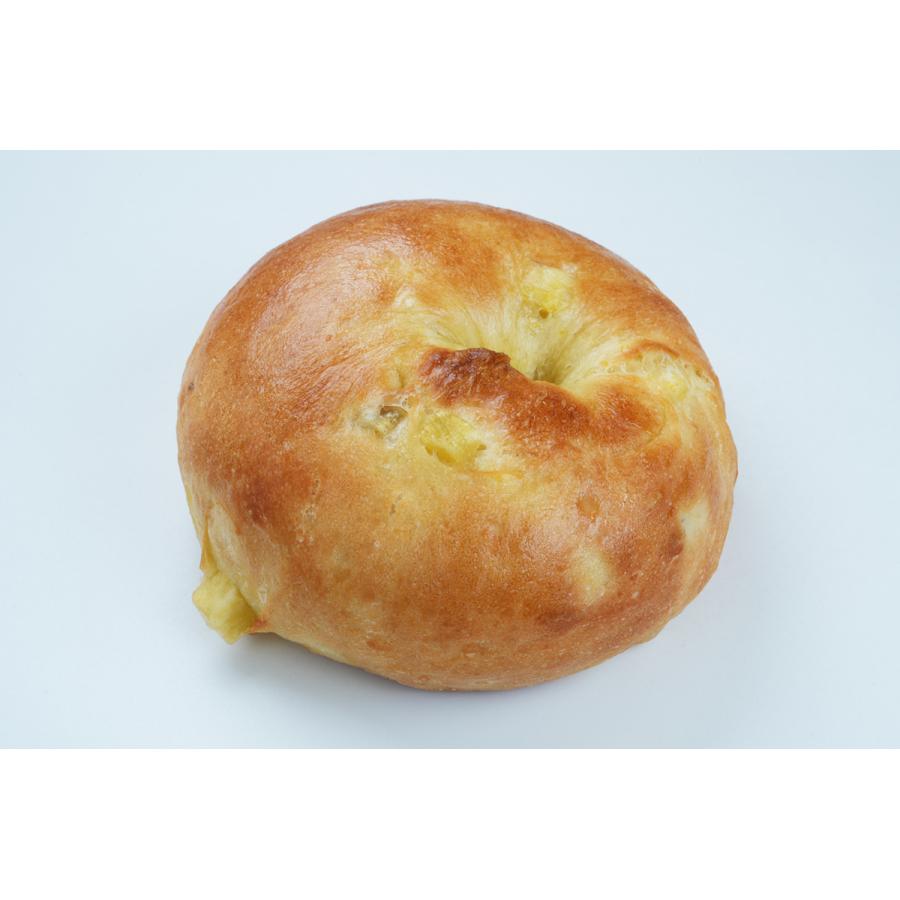 (業務用冷凍パン生地)さつまいもパン(1ケース) 150g x 36ヶの画像