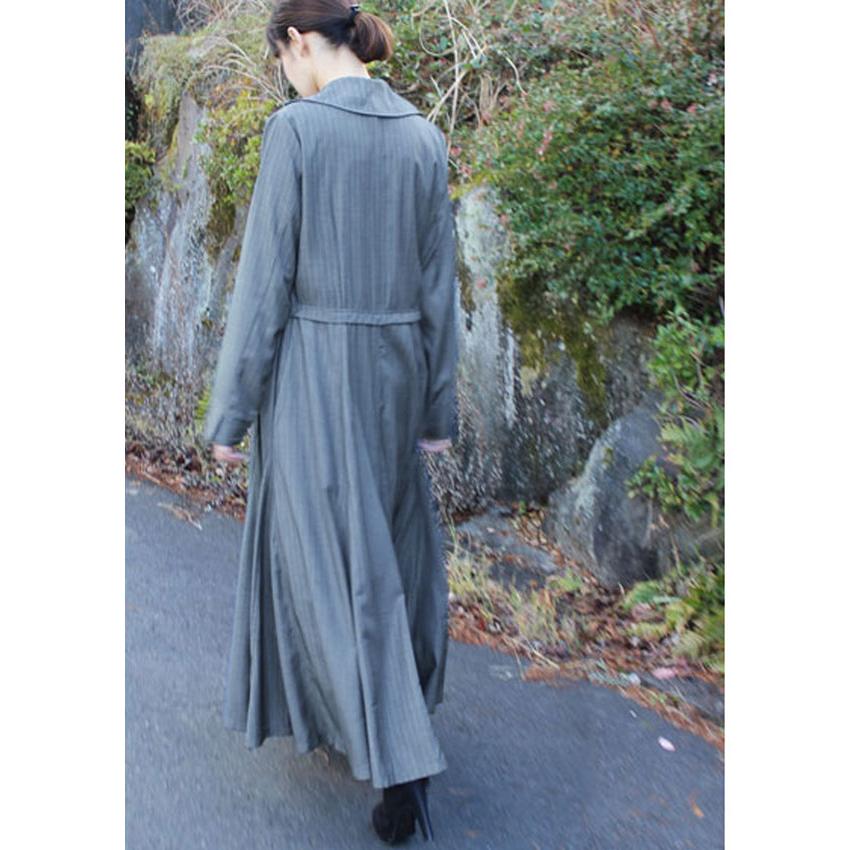 ストライプワンピース フラワー 裾が花のように広がった設計 シャツ