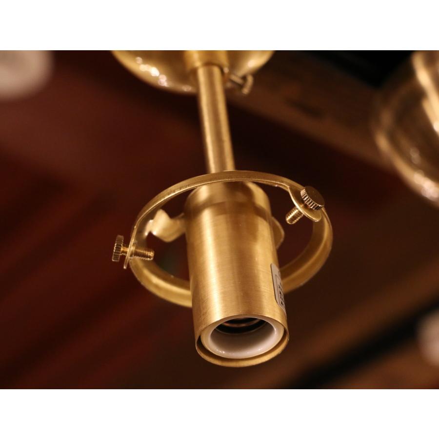 ペンダントランプ ゴールド　新品 すっきりデザインで灯りが広がる ガラスシェードのペンダント