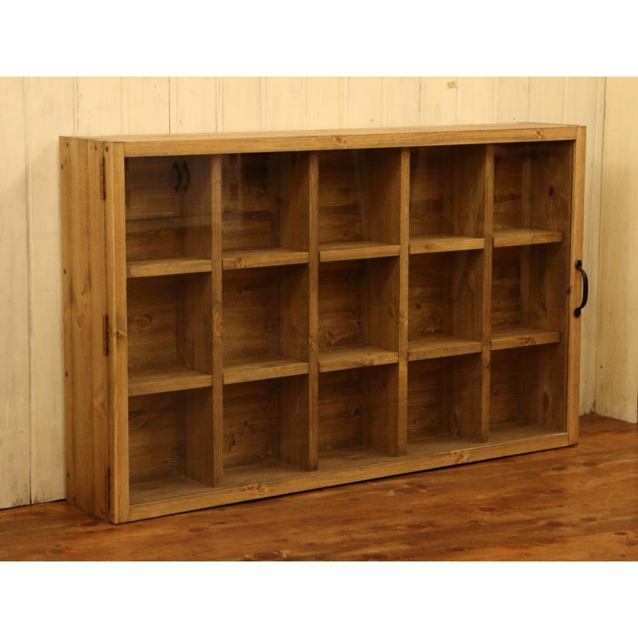 ガラス扉 付き コレクション シェルフ カップ ソーサー 飾り棚