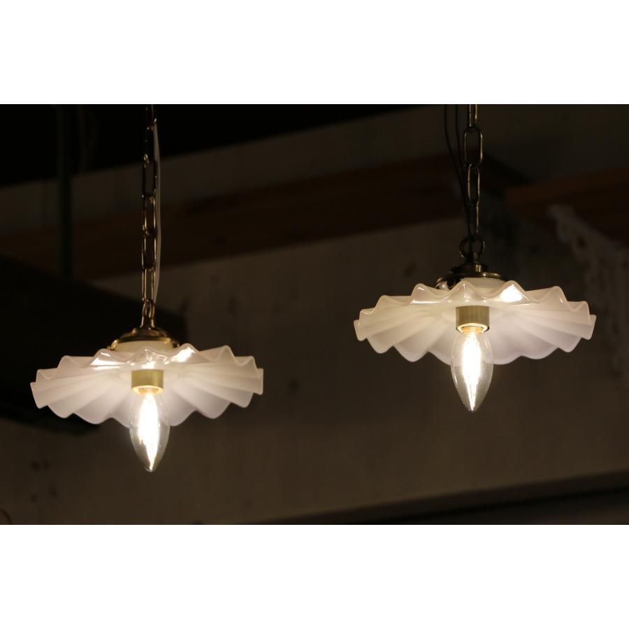 LED電球 付き 】ミルクガラスシェード シェル ペンダントランプ LED電球 付き 】ミルクガラスシェード シェル ペンダントランプ