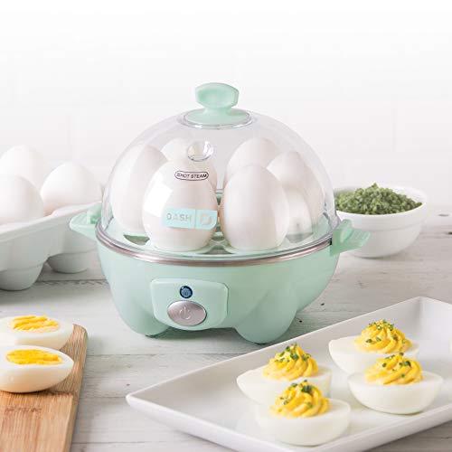 DASH Safe Slice Mandoline、Aqua&Rapid Egg Cooker:6卵容量の固ゆで卵、ポーチドエッグ、スクランブルエッグ、オムレツの自動シャット機能付き電気卵調理器 DASH Safe Slice Mandoline Aqua&Rapid Egg Cooker 6卵容量の固ゆで卵 ポーチドエッグ スクランブルエッグ オムレツの自動シャット機能付き電気卵調理器 製品1