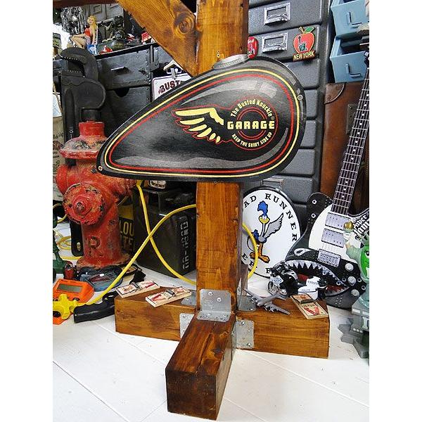 バステッドナックルガレージ　バイクタンク　U.S.ヘヴィースチールサイン　（ブラック）　アメリカン雑貨　アメリカ雑貨 | アメリカン レトロ | 01