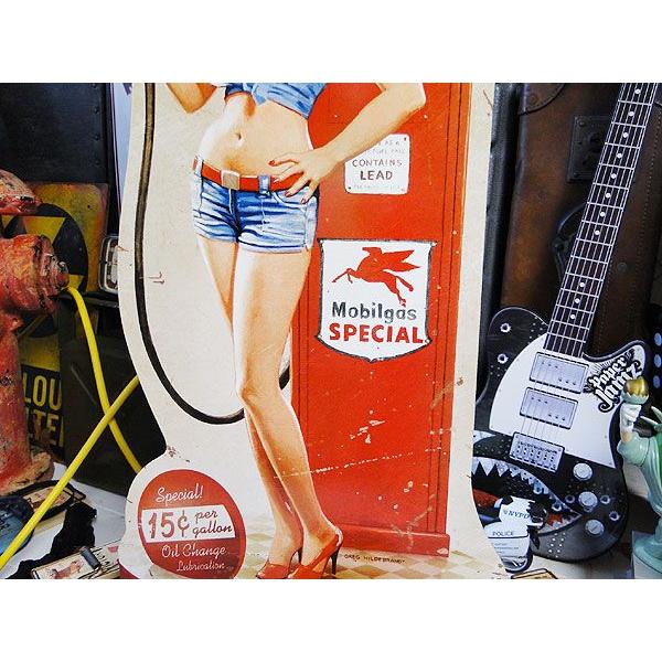 モービルガスポンプ　ピンナップガール　U.S.ヘヴィースチールサイン アメリカ雑貨 アメリカン雑貨 |  | 02