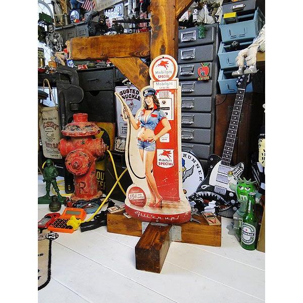 モービルガスポンプ　ピンナップガール　U.S.ヘヴィースチールサイン アメリカ雑貨 アメリカン雑貨 |  | 04