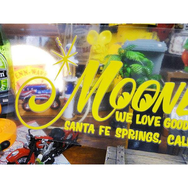 ムーンアイズ　ピンストライプステッカー　（WE LOVE/イエロー）　アメリカ雑貨　アメリカン雑貨　車　シール　ブランド |  | 01