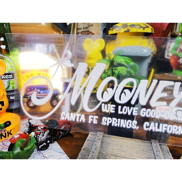 ムーンアイズ　ピンストライプステッカー　（WE LOVE/ホワイト）　アメリカ雑貨　アメリカン雑貨　車　シール　ブランド |  | 01