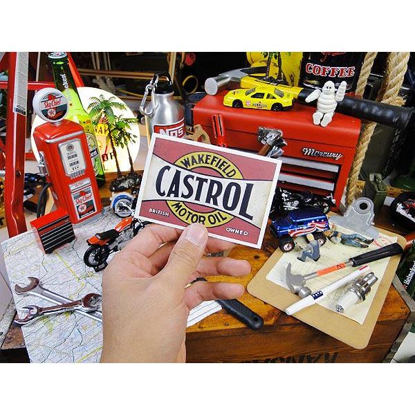 ノスタルジック　ガレージステッカー　（カストロール/レッド）　アメリカ雑貨 アメリカン雑貨　車　シール　ブランド　おもしろ　通販 |  | 01