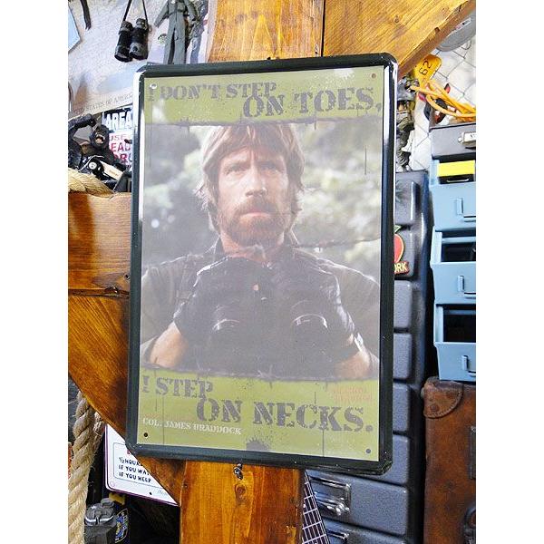有名人＆ミュージシャン　ブリキポスター　（チャック・ノリス）　アメリカン雑貨　アメリカ雑貨 | 