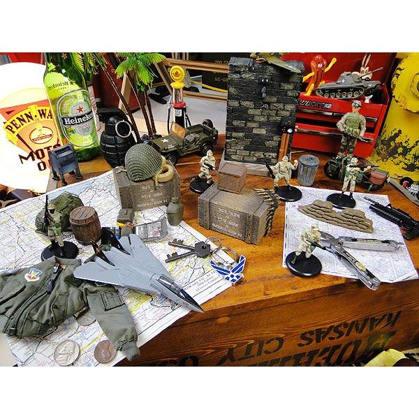 ミリタリーメタルキーホルダー　（U.S.エアフォースNEW/ダイカット）　■　アメリカ雑貨　アメリカン雑貨　ミリタリー　ガレージグッズ |  | 04