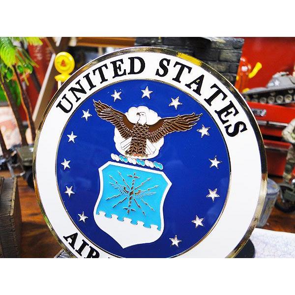 U.S.エアフォース　メダリオン　（ラウンドタイプ）　■　アメリカ雑貨　アメリカン雑貨　ミリタリー　ガレージグッズ　カーアクセサリー |  | 01