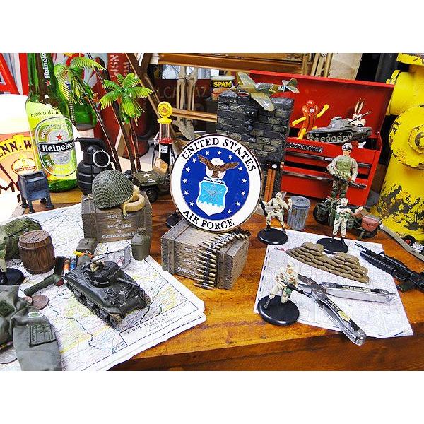 U.S.エアフォース　メダリオン　（ラウンドタイプ）　■　アメリカ雑貨　アメリカン雑貨　ミリタリー　ガレージグッズ　カーアクセサリー |  | 05