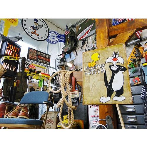 ルーニー・テューンズ　シルベスター　＆　トゥイーティー　ブリキ看板　（レトロシーン）　■ アメリカン雑貨 アメリカ雑貨 | アメリカン レトロ | 04
