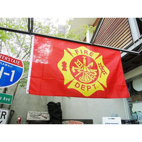 ファイヤーデプト　ビッグサイズフラッグ　（イエローロゴ）　■　アメリカ雑貨　アメリカン雑貨　ミリタリー　ガレージグッズ　男前　旗 | アメリカン レトロ | 02