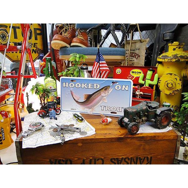 レインボートラウト　ライセンスプレート アメリカ雑貨 アメリカン雑貨 インテリア 壁飾り おしゃれな雑貨屋さん | アメリカン レトロ | 02