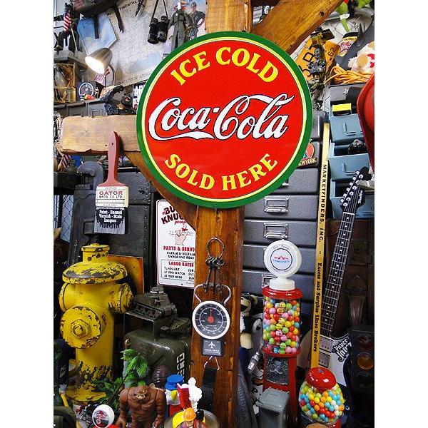 コカ・コーラ クラシックロゴ・ラウンド　エンボス・ティンサイン アメリカ雑貨 アメリカン雑貨 サインプレート インテリア 壁飾り 人気 | Coca Cola | 05
