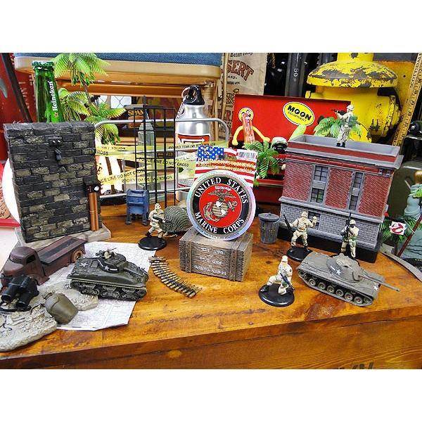 ミリタリープリズムステッカー　ラウンド/Sサイズ　（U.S.マリーン）　アメリカ雑貨　アメリカン雑貨　車　シール　ブランド |  | 03