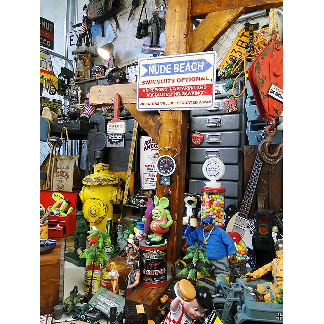 「ヌードビーチはこちら！」　ミニジョーク看板 アメリカ雑貨 アメリカン雑貨 サインプレート ティンサインボード |  | 05