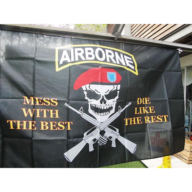 スペシャルフォース　ミリタリーフラッグ　（エアボーン/レッドベレー）　■　アメリカ雑貨　アメリカン雑貨　ミリタリー　ガレージグッズ |  | 01