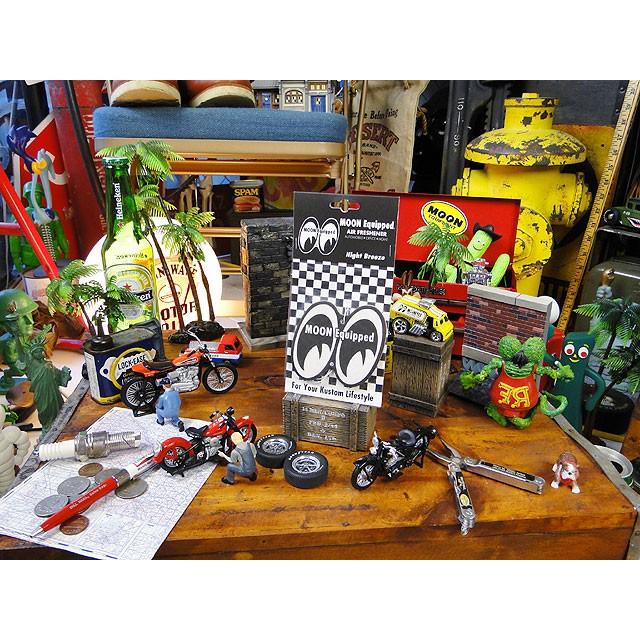 ムーンアイズ　アイシェイプエアーフレッシュナー　（ナイトブリーズ）　アメリカ雑貨　アメリカン雑貨　芳香剤　ランキング　車　おしゃれ |  | 03