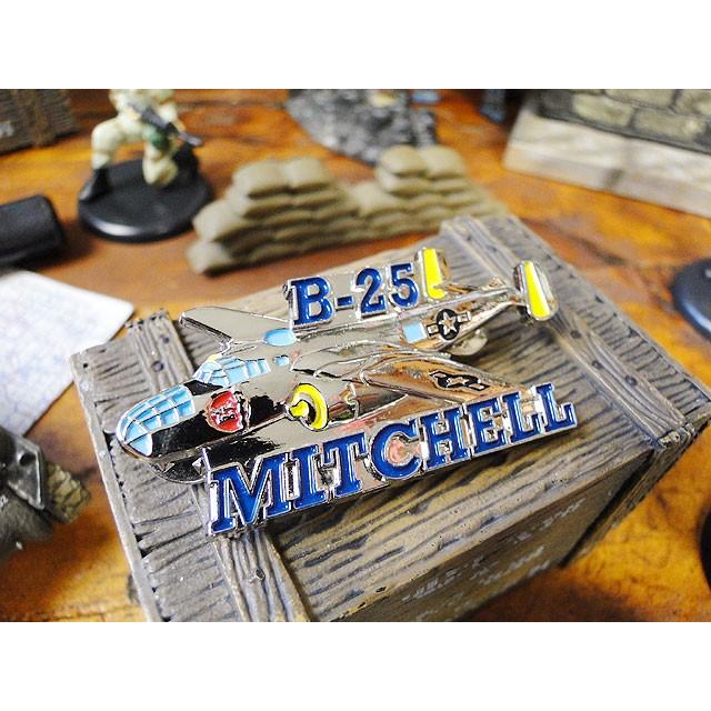 クラシック戦闘機　ピンバッジ　（B-25　ミッチェル）　■　アメリカ雑貨　アメリカン雑貨　ミリタリー　ガレージグッズ　男前　メンズ | 