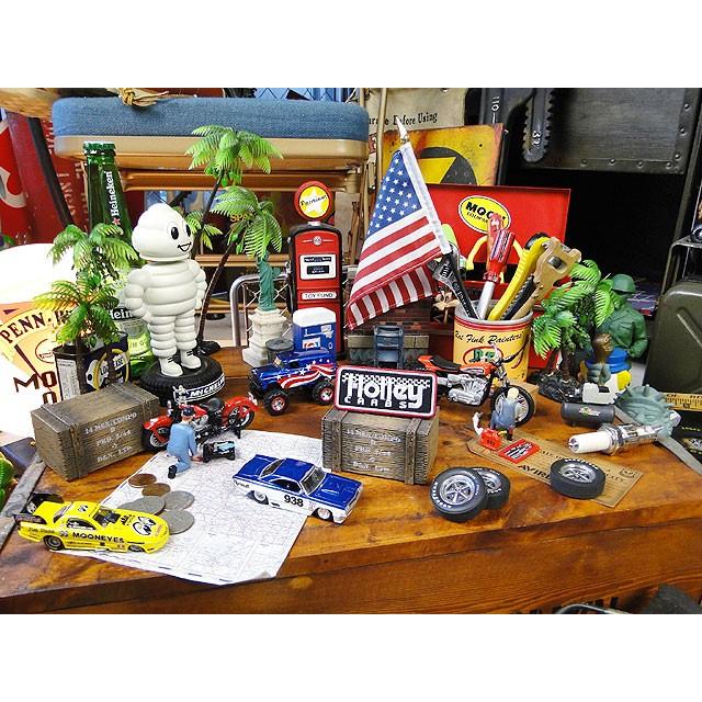 ホーリー　ワッペン　（ブラック×ホワイト）　アメリカ雑貨　アメリカン雑貨　おしゃれ　アイロン　アメリカ　エンブレム　ロゴ　通販 |  | 02