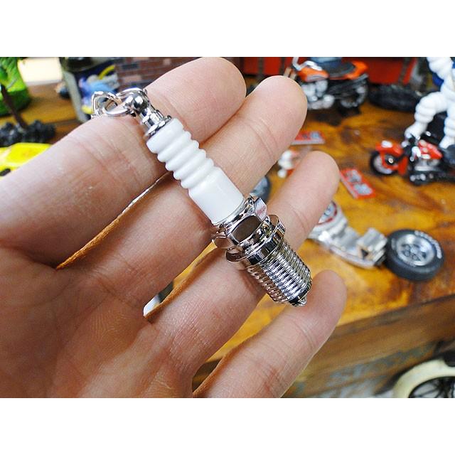 クルマのカスタムパーツ　キーホルダー　（スパークプラグ）　アメリカ雑貨　アメリカン雑貨 |  | 02