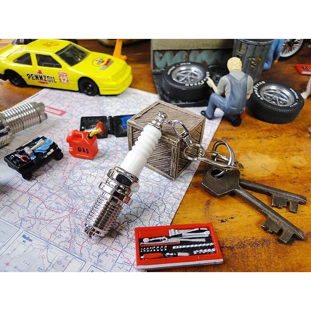 クルマのカスタムパーツ　キーホルダー　（スパークプラグ）　アメリカ雑貨　アメリカン雑貨 |  | 03