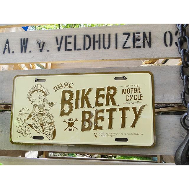 ベティ・ブープ　ライセンスプレート　（バイカーベティ/茶）　アメリカ雑貨　アメリカンな雑貨屋さん　ミリタリー 爆買 | アメリカン レトロ