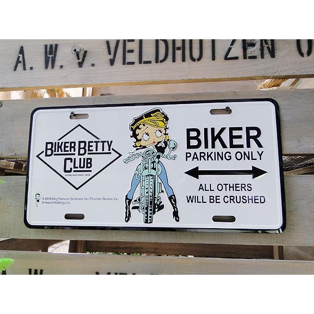 ベティ・ブープ　ライセンスプレート　（バイカーベティ/黒）　アメリカ雑貨　アメリカンな雑貨屋さん　ミリタリー | アメリカン レトロ