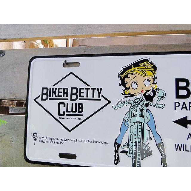 ベティ・ブープ　ライセンスプレート　（バイカーベティ/黒）　アメリカ雑貨　アメリカンな雑貨屋さん　ミリタリー | アメリカン レトロ | 01