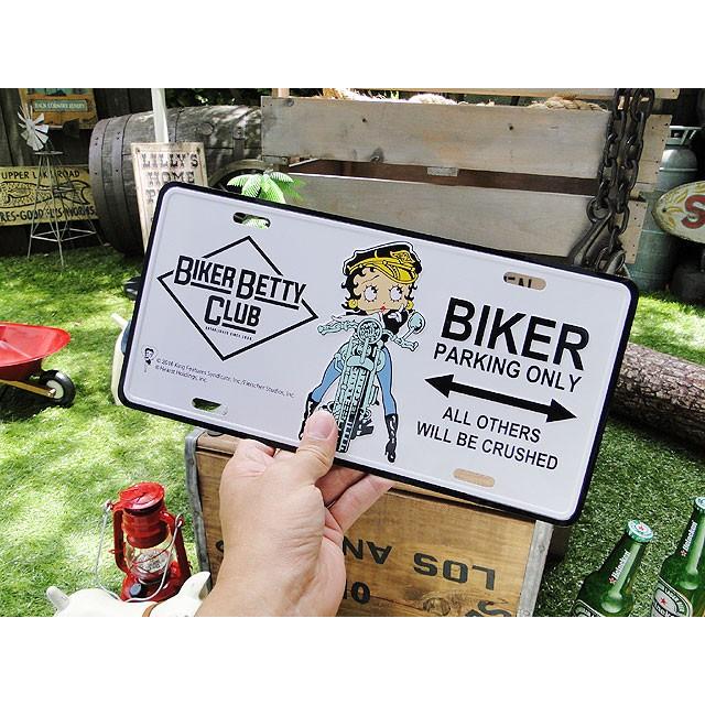 ベティ・ブープ　ライセンスプレート　（バイカーベティ/黒）　アメリカ雑貨　アメリカンな雑貨屋さん　ミリタリー | アメリカン レトロ | 03