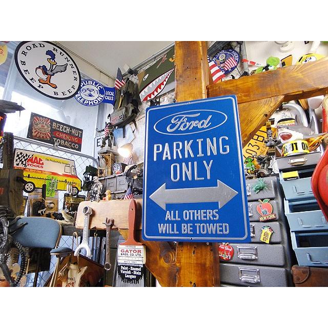 フォード専用駐車場　エンボス　ティンサイン アメリカ雑貨 アメリカン サインプレート ティンサインボード インテリア 壁飾り おしゃれ | アメリカン レトロ | 01