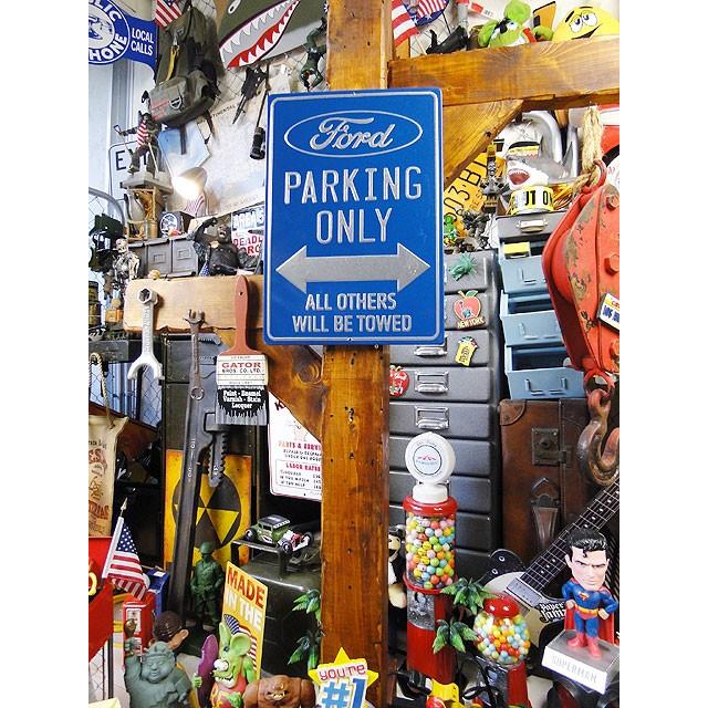 New York DR 看板　サイン　Sign アメリカ　ビンテージ　雑貨 アメリカン レトロ フォード専用駐車場 エンボス ティンサイン